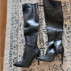 Black Guess Boots, Valerine